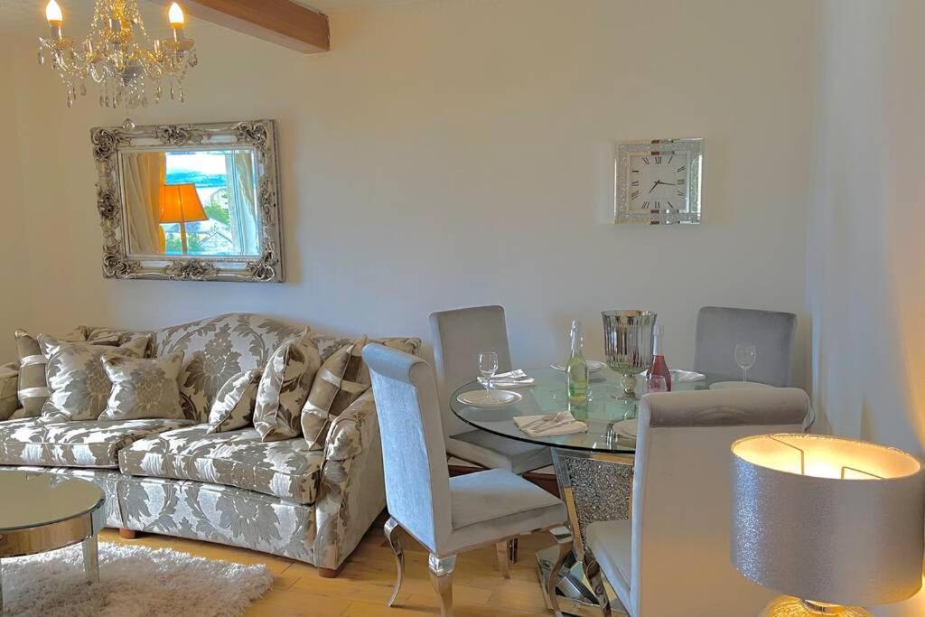 Beautiful Sea View 2 Bed Home Port Glasgow Esterno foto