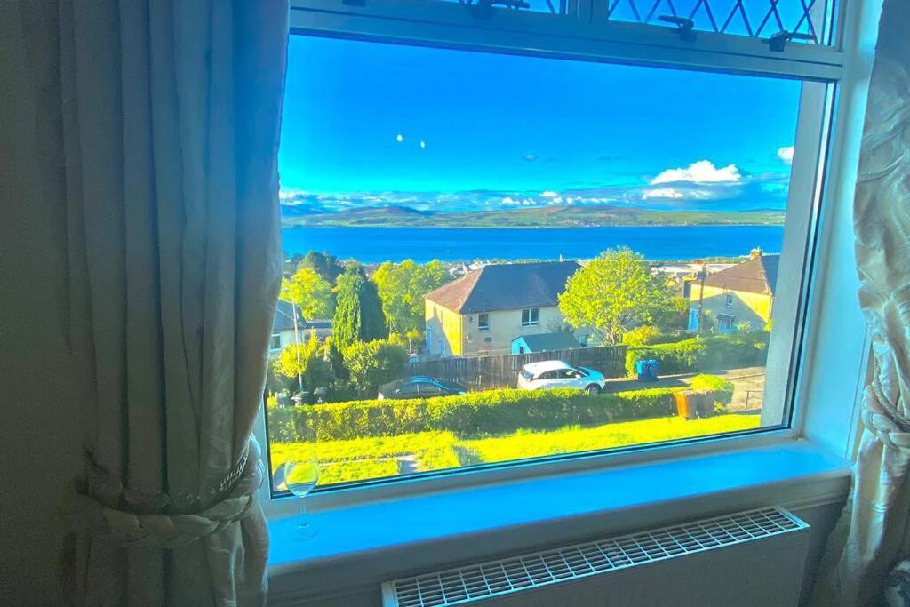 Beautiful Sea View 2 Bed Home Port Glasgow Esterno foto
